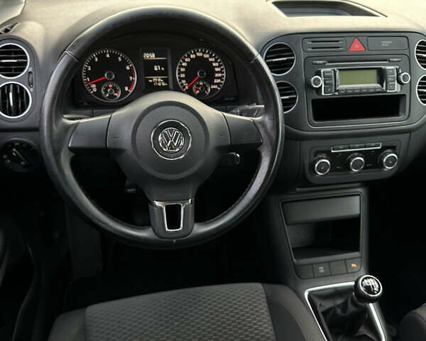 Серый Фольксваген Гольф Плюс, объемом двигателя 1.6 л и пробегом 170 тыс. км за 7000 $, фото 13 на Automoto.ua