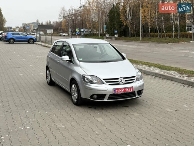 Серый Фольксваген Гольф Плюс, объемом двигателя 1.4 л и пробегом 220 тыс. км за 6600 $, фото 24 на Automoto.ua