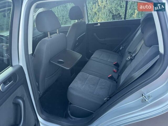 Серый Фольксваген Гольф Плюс, объемом двигателя 1.97 л и пробегом 134 тыс. км за 9999 $, фото 22 на Automoto.ua