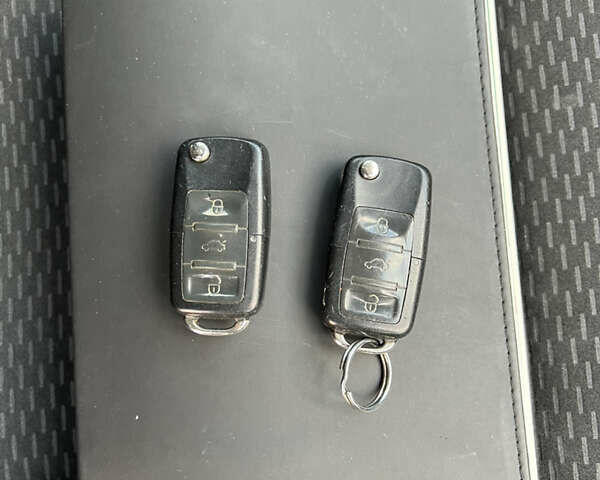 Сірий Фольксваген Golf Plus, об'ємом двигуна 1.4 л та пробігом 247 тис. км за 6650 $, фото 66 на Automoto.ua