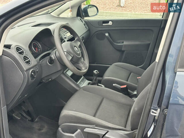 Фольксваген Гольф Плюс 2009 в Луцке на Automoto.ua Серый Фольксваген Гольф Плюс, объемом двигателя 1.4 л и пробегом 220 тыс. км за 6350 $, фото 13 на Automoto.ua