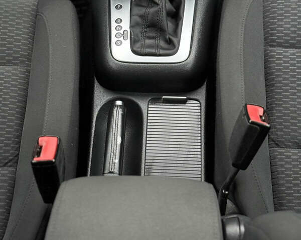 Серый Фольксваген Гольф Плюс, объемом двигателя 1.4 л и пробегом 189 тыс. км за 8200 $, фото 40 на Automoto.ua