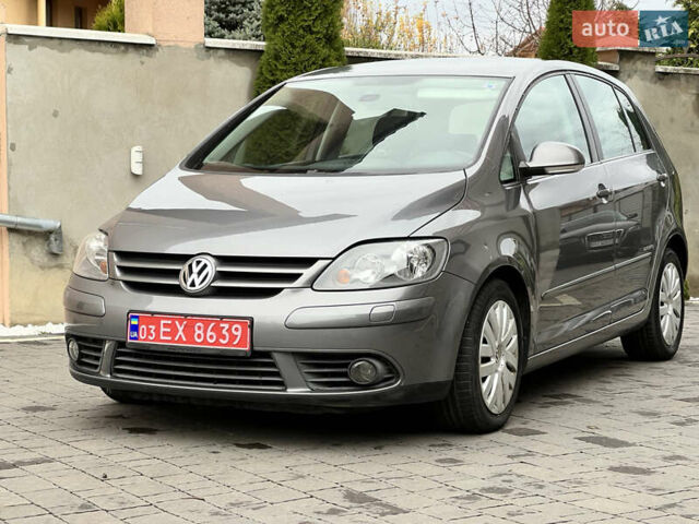 Серый Фольксваген Гольф Плюс, объемом двигателя 0 л и пробегом 218 тыс. км за 6300 $, фото 2 на Automoto.ua