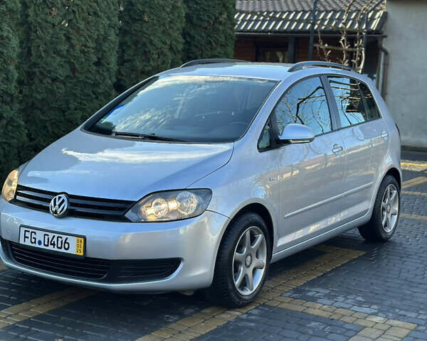 Серый Фольксваген Гольф Плюс, объемом двигателя 1.4 л и пробегом 80 тыс. км за 8100 $, фото 4 на Automoto.ua