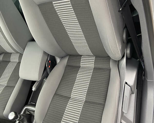 Фольксваген Гольф Плюс 2009 в Ровно на Automoto.ua Серый Фольксваген Гольф Плюс, объемом двигателя 1.6 л и пробегом 172 тыс. км за 7550 $, фото 27 на Automoto.ua