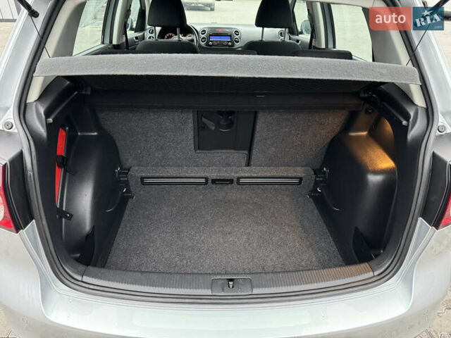 Серый Фольксваген Гольф Плюс, объемом двигателя 1.4 л и пробегом 192 тыс. км за 8300 $, фото 82 на Automoto.ua