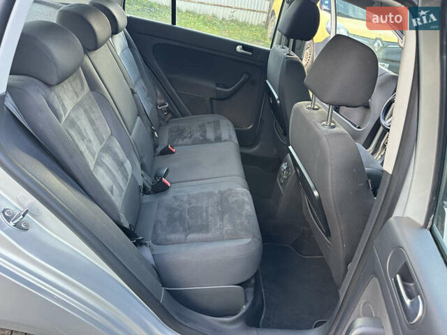 Серый Фольксваген Гольф Плюс, объемом двигателя 1.4 л и пробегом 176 тыс. км за 7999 $, фото 13 на Automoto.ua