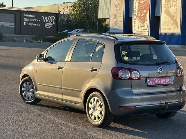 Серый Фольксваген Гольф Плюс, объемом двигателя 1.4 л и пробегом 220 тыс. км за 6350 $, фото 3 на Automoto.ua