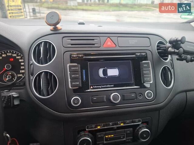 Серый Фольксваген Гольф Плюс, объемом двигателя 1.39 л и пробегом 257 тыс. км за 6700 $, фото 22 на Automoto.ua