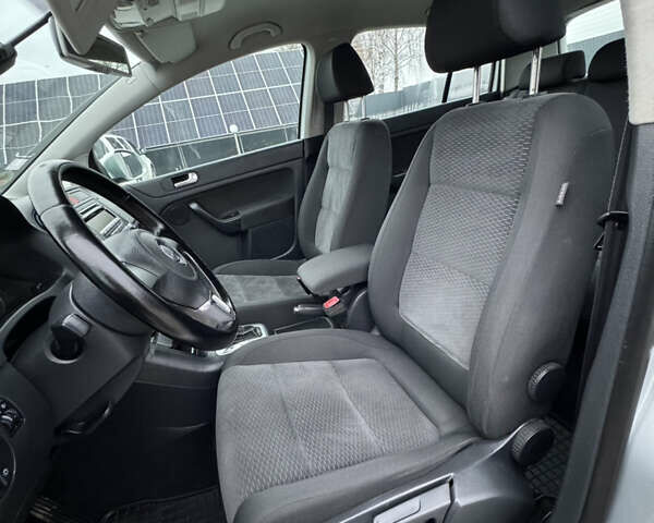 Серый Фольксваген Гольф Плюс, объемом двигателя 1.4 л и пробегом 192 тыс. км за 8300 $, фото 51 на Automoto.ua