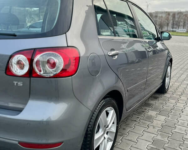 Серый Фольксваген Гольф Плюс, объемом двигателя 1.4 л и пробегом 163 тыс. км за 8300 $, фото 22 на Automoto.ua