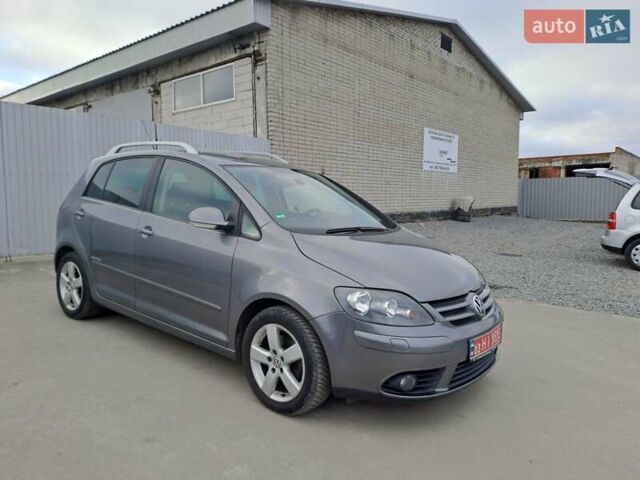 Серый Фольксваген Гольф Плюс, объемом двигателя 1.4 л и пробегом 165 тыс. км за 6900 $, фото 2 на Automoto.ua