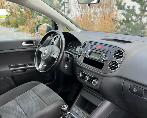 Сірий Фольксваген Golf Plus, об'ємом двигуна 1.4 л та пробігом 247 тис. км за 6650 $, фото 45 на Automoto.ua