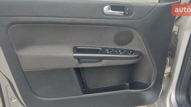 Сірий Фольксваген Golf Plus, об'ємом двигуна 1.4 л та пробігом 201 тис. км за 6599 $, фото 15 на Automoto.ua