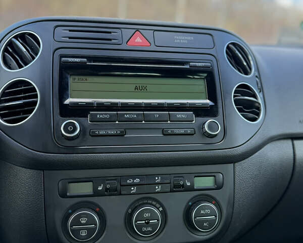 Фольксваген Гольф Плюс 2009 в Тернополе на Automoto.ua Серый Фольксваген Гольф Плюс, объемом двигателя 1.4 л и пробегом 177 тыс. км за 6800 $, фото 10 на Automoto.ua