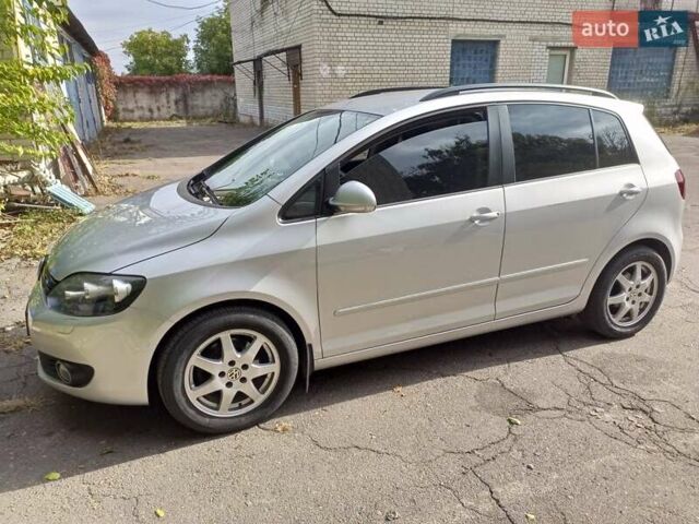 Серый Фольксваген Гольф Плюс, объемом двигателя 1.39 л и пробегом 190 тыс. км за 7500 $, фото 3 на Automoto.ua