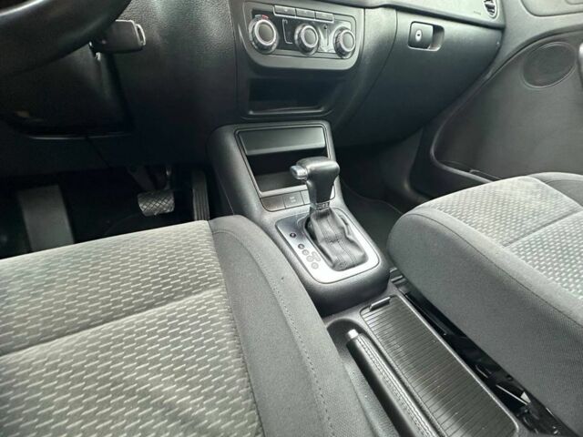 Серый Фольксваген Гольф Плюс, объемом двигателя 1.4 л и пробегом 208 тыс. км за 6999 $, фото 15 на Automoto.ua