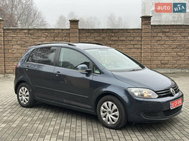 Серый Фольксваген Гольф Плюс, объемом двигателя 1.4 л и пробегом 241 тыс. км за 5900 $, фото 3 на Automoto.ua