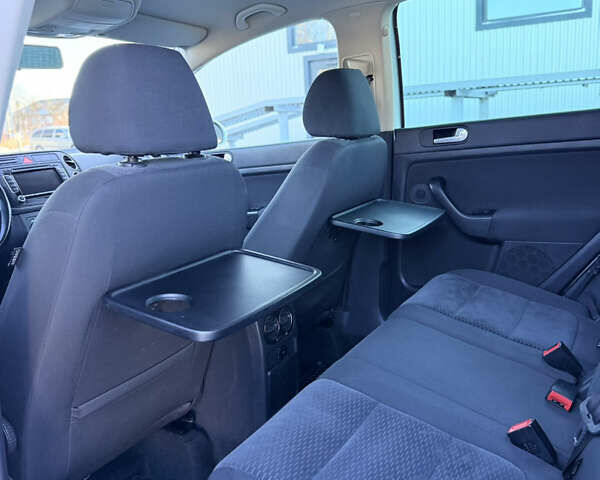 Серый Фольксваген Гольф Плюс, объемом двигателя 1.4 л и пробегом 189 тыс. км за 8000 $, фото 67 на Automoto.ua