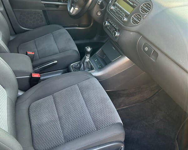 Серый Фольксваген Гольф Плюс, объемом двигателя 1.39 л и пробегом 238 тыс. км за 6900 $, фото 9 на Automoto.ua