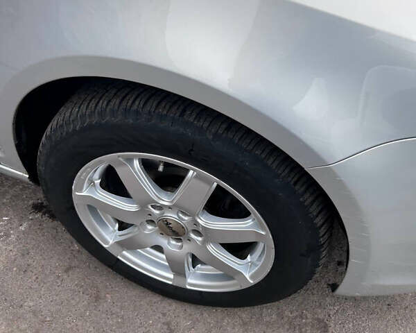 Серый Фольксваген Гольф Плюс, объемом двигателя 1.4 л и пробегом 190 тыс. км за 9200 $, фото 6 на Automoto.ua