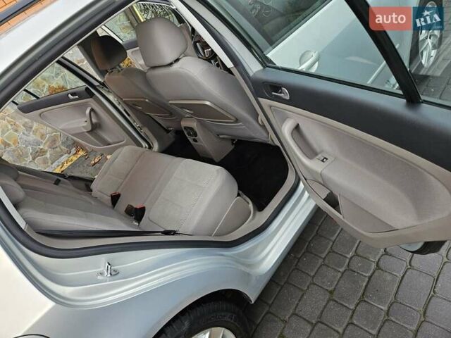 Серый Фольксваген Гольф Плюс, объемом двигателя 1.4 л и пробегом 188 тыс. км за 7500 $, фото 19 на Automoto.ua