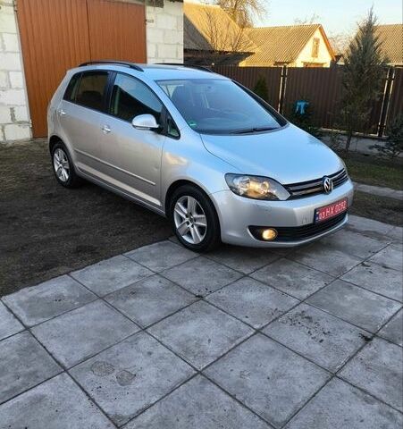 Серый Фольксваген Гольф Плюс, объемом двигателя 1.4 л и пробегом 215 тыс. км за 5800 $, фото 3 на Automoto.ua