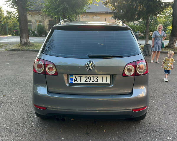 Серый Фольксваген Гольф Плюс, объемом двигателя 1.39 л и пробегом 238 тыс. км за 6900 $, фото 5 на Automoto.ua