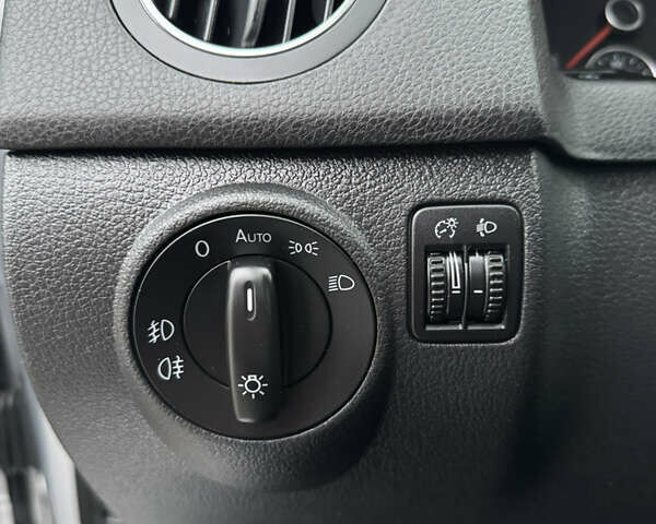 Серый Фольксваген Гольф Плюс, объемом двигателя 1.4 л и пробегом 192 тыс. км за 8300 $, фото 48 на Automoto.ua