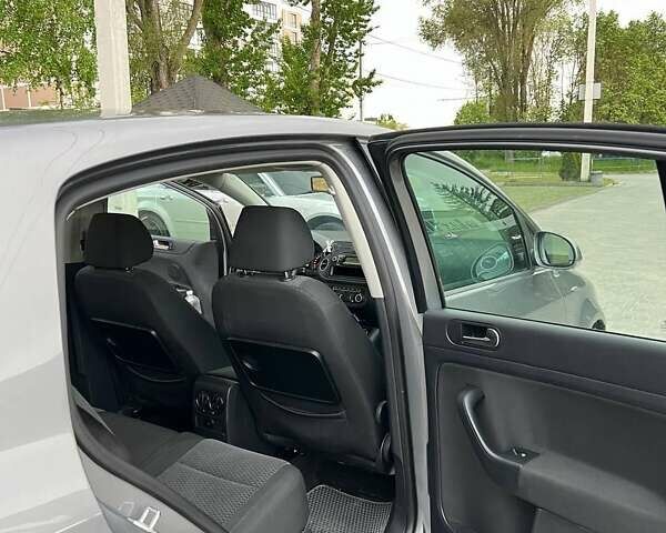 Серый Фольксваген Гольф Плюс, объемом двигателя 1.39 л и пробегом 261 тыс. км за 6999 $, фото 17 на Automoto.ua