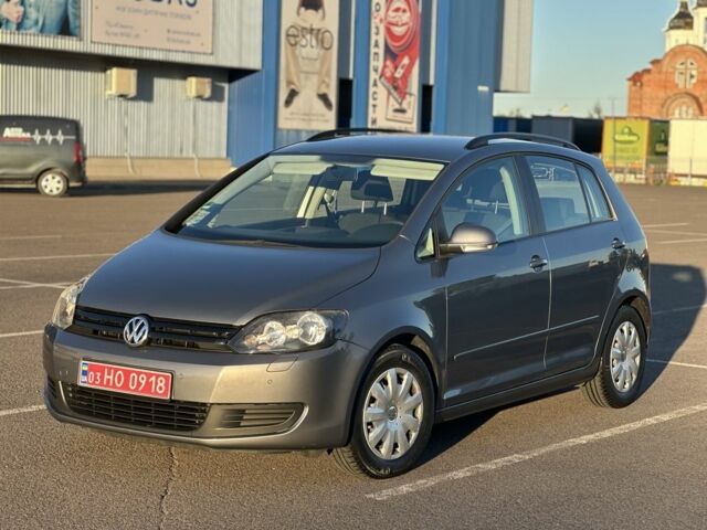 Серый Фольксваген Гольф Плюс, объемом двигателя 1.4 л и пробегом 220 тыс. км за 6350 $, фото 4 на Automoto.ua