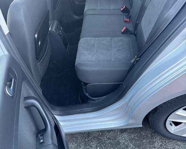 Серый Фольксваген Гольф Плюс, объемом двигателя 1.97 л и пробегом 134 тыс. км за 9999 $, фото 20 на Automoto.ua