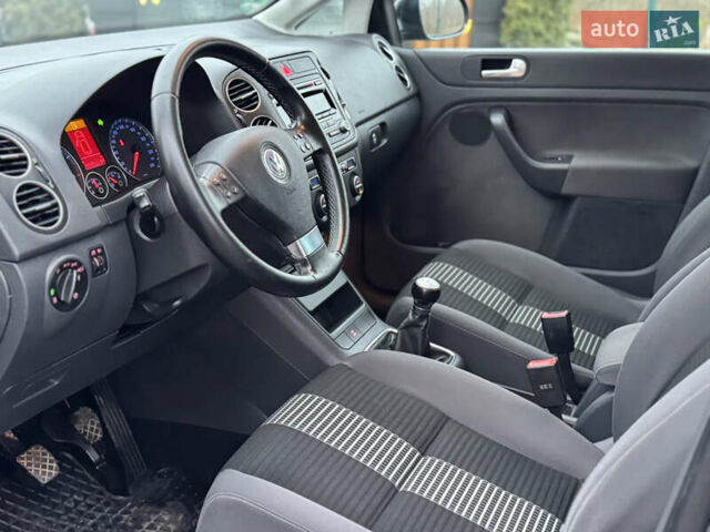 Серый Фольксваген Гольф Плюс, объемом двигателя 1.4 л и пробегом 184 тыс. км за 6490 $, фото 19 на Automoto.ua