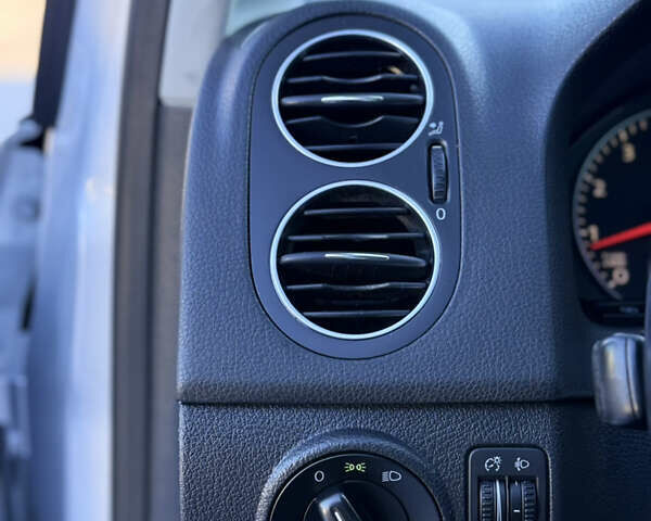 Серый Фольксваген Гольф Плюс, объемом двигателя 1.4 л и пробегом 189 тыс. км за 8000 $, фото 54 на Automoto.ua