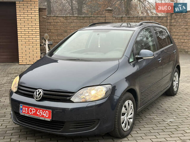 Серый Фольксваген Гольф Плюс, объемом двигателя 1.4 л и пробегом 241 тыс. км за 5900 $, фото 8 на Automoto.ua