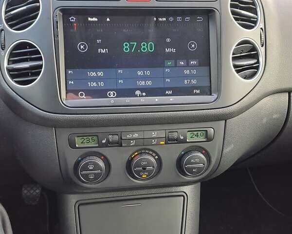 Серый Фольксваген Гольф Плюс, объемом двигателя 1.4 л и пробегом 165 тыс. км за 6900 $, фото 46 на Automoto.ua