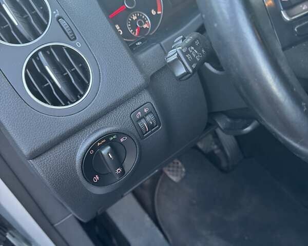 Серый Фольксваген Гольф Плюс, объемом двигателя 1.97 л и пробегом 134 тыс. км за 9999 $, фото 17 на Automoto.ua