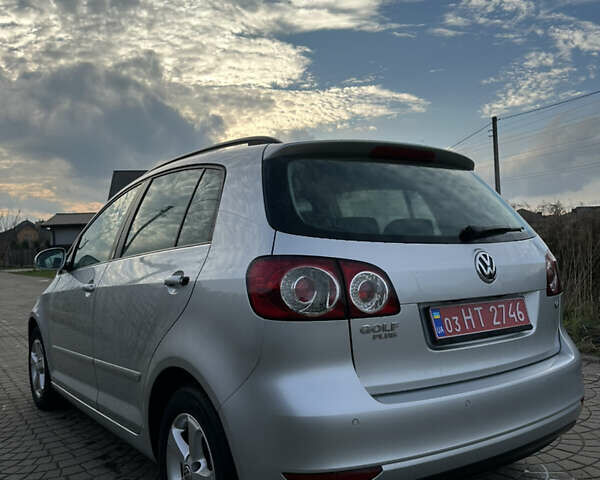 Серый Фольксваген Гольф Плюс, объемом двигателя 1.6 л и пробегом 170 тыс. км за 7000 $, фото 5 на Automoto.ua