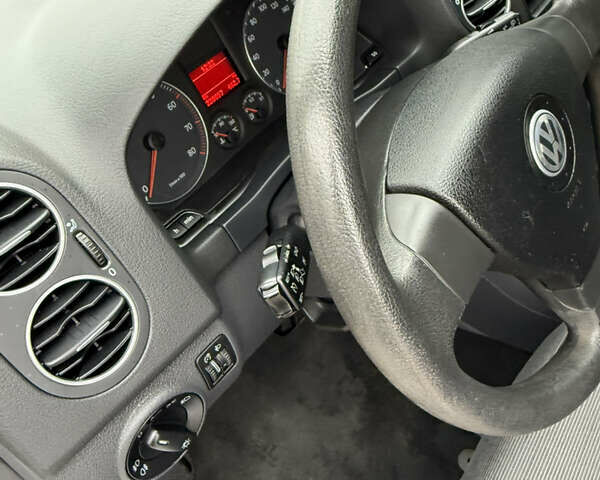 Серый Фольксваген Гольф Плюс, объемом двигателя 1.4 л и пробегом 220 тыс. км за 6600 $, фото 35 на Automoto.ua