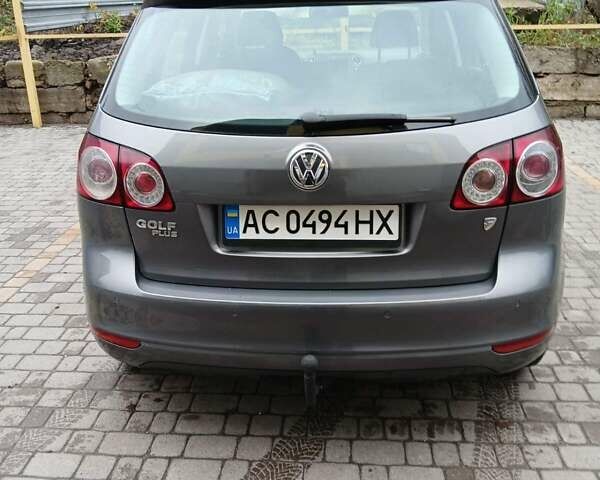 Серый Фольксваген Гольф Плюс, объемом двигателя 1.39 л и пробегом 257 тыс. км за 6700 $, фото 12 на Automoto.ua