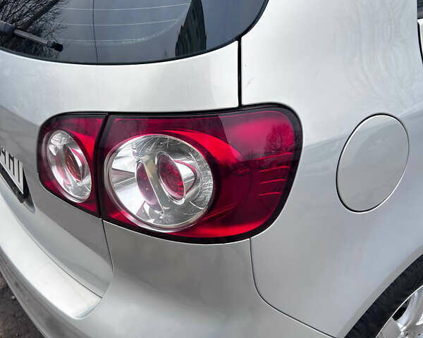 Серый Фольксваген Гольф Плюс, объемом двигателя 1.4 л и пробегом 190 тыс. км за 9200 $, фото 8 на Automoto.ua