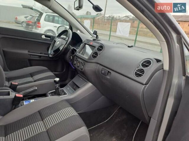Серый Фольксваген Гольф Плюс, объемом двигателя 1.4 л и пробегом 165 тыс. км за 6900 $, фото 35 на Automoto.ua