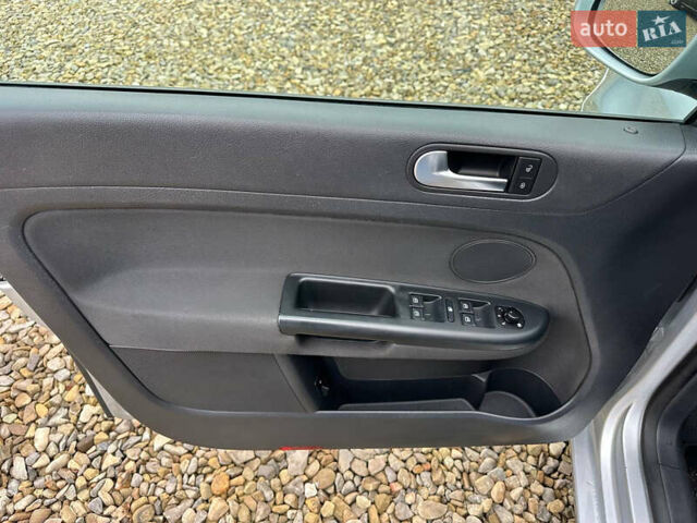 Серый Фольксваген Гольф Плюс, объемом двигателя 1.4 л и пробегом 208 тыс. км за 6999 $, фото 15 на Automoto.ua