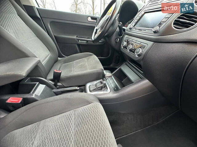 Серый Фольксваген Гольф Плюс, объемом двигателя 1.4 л и пробегом 208 тыс. км за 6999 $, фото 20 на Automoto.ua