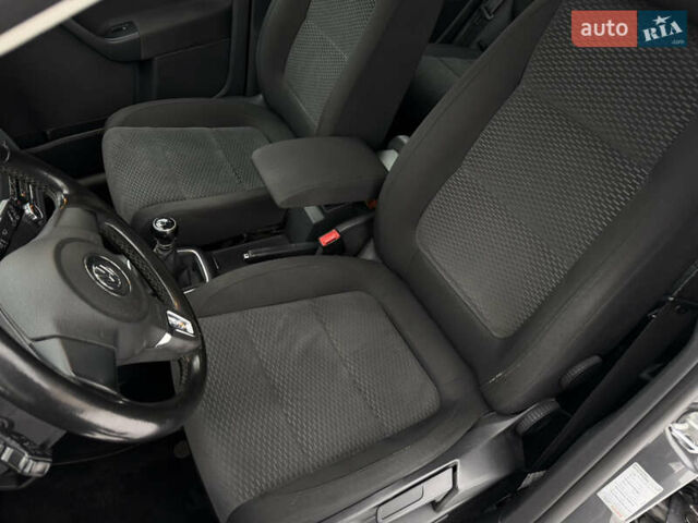 Сірий Фольксваген Golf Plus, об'ємом двигуна 1.4 л та пробігом 223 тис. км за 6750 $, фото 25 на Automoto.ua