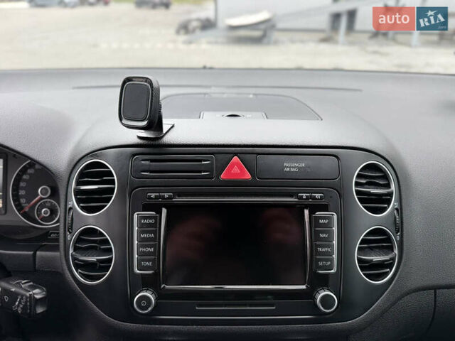 Серый Фольксваген Гольф Плюс, объемом двигателя 1.4 л и пробегом 189 тыс. км за 8200 $, фото 53 на Automoto.ua