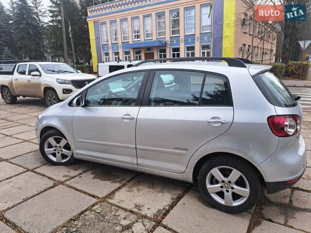 Серый Фольксваген Гольф Плюс, объемом двигателя 1.4 л и пробегом 136 тыс. км за 6000 $, фото 6 на Automoto.ua