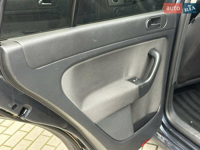 Серый Фольксваген Гольф Плюс, объемом двигателя 1.4 л и пробегом 241 тыс. км за 5900 $, фото 15 на Automoto.ua