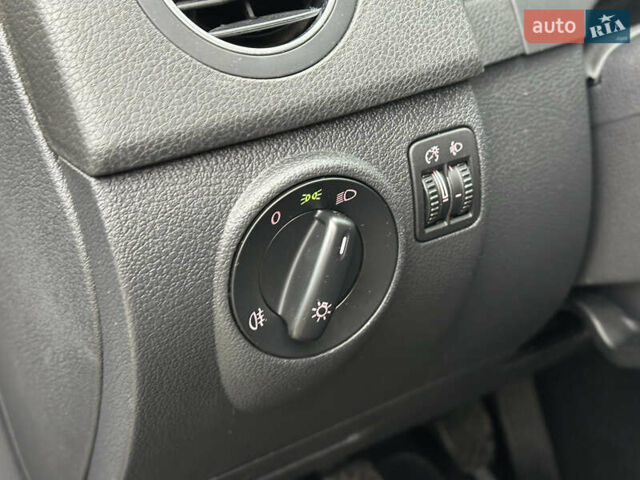 Серый Фольксваген Гольф Плюс, объемом двигателя 1.4 л и пробегом 241 тыс. км за 5900 $, фото 14 на Automoto.ua