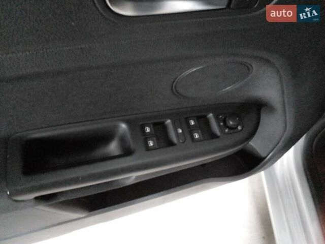 Фольксваген Гольф Плюс 2009 в Ровно на Automoto.ua Серый Фольксваген Гольф Плюс, объемом двигателя 0 л и пробегом 211 тыс. км за 6999 $, фото 6 на Automoto.ua